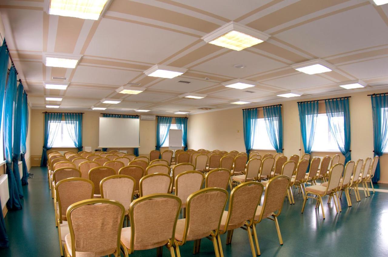 Отель Conference Hall Irpin' Экстерьер фото